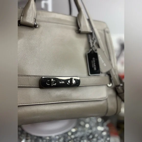 Coach 2015 calf leather Swagger Frame Satchel EUC - Picture 3 of 16